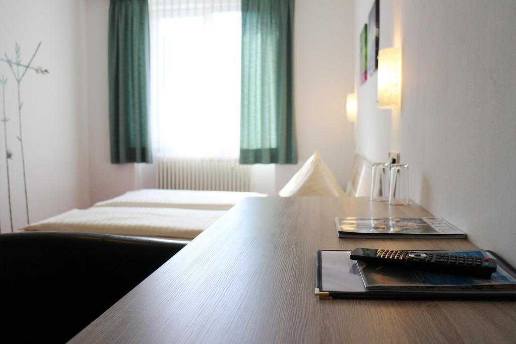 Hotel Gasthof Kasino Villach Phòng bức ảnh