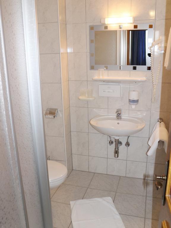 Hotel Gasthof Kasino Villach Phòng bức ảnh