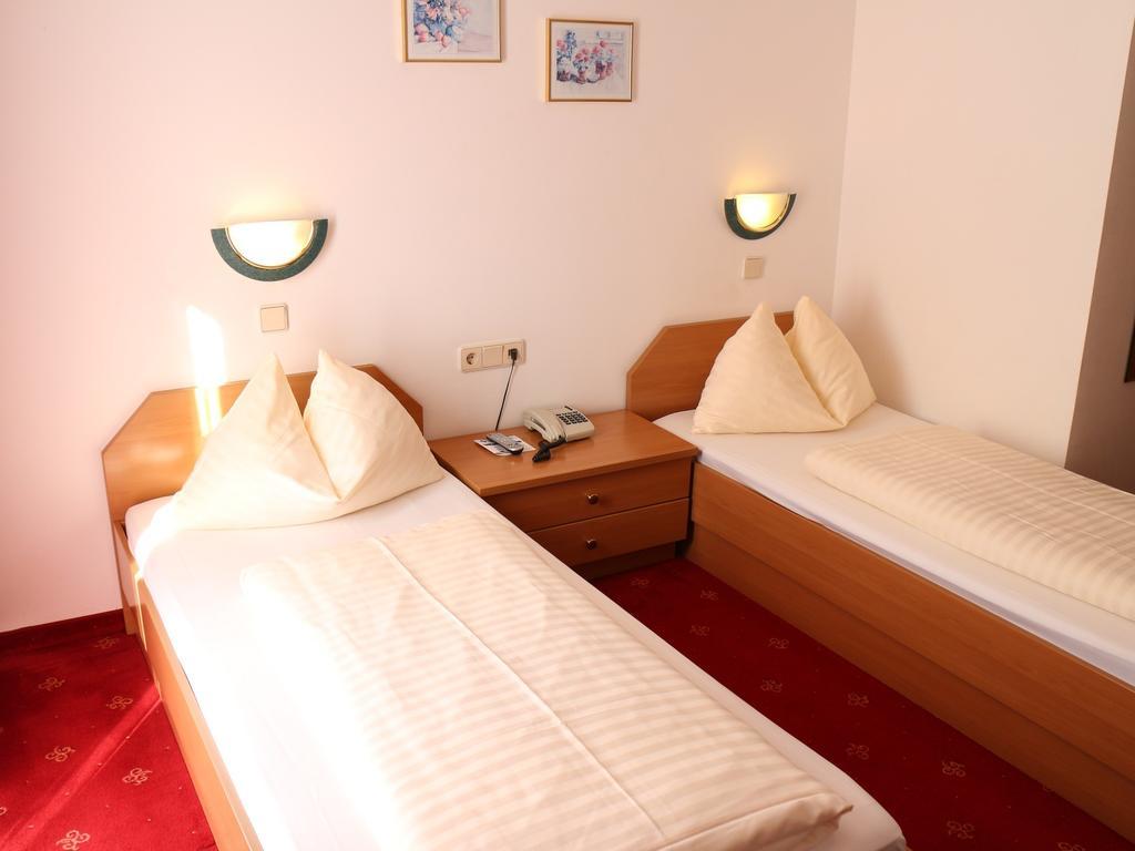 Hotel Gasthof Kasino Villach Phòng bức ảnh