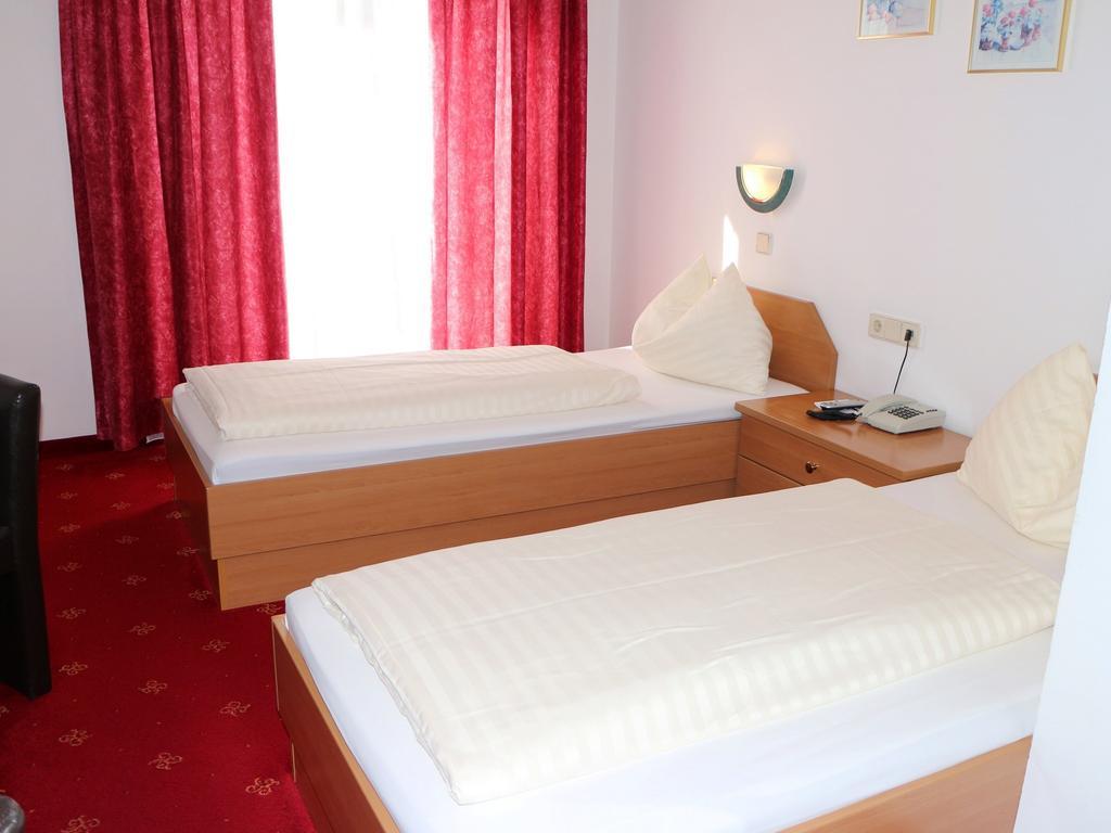 Hotel Gasthof Kasino Villach Phòng bức ảnh